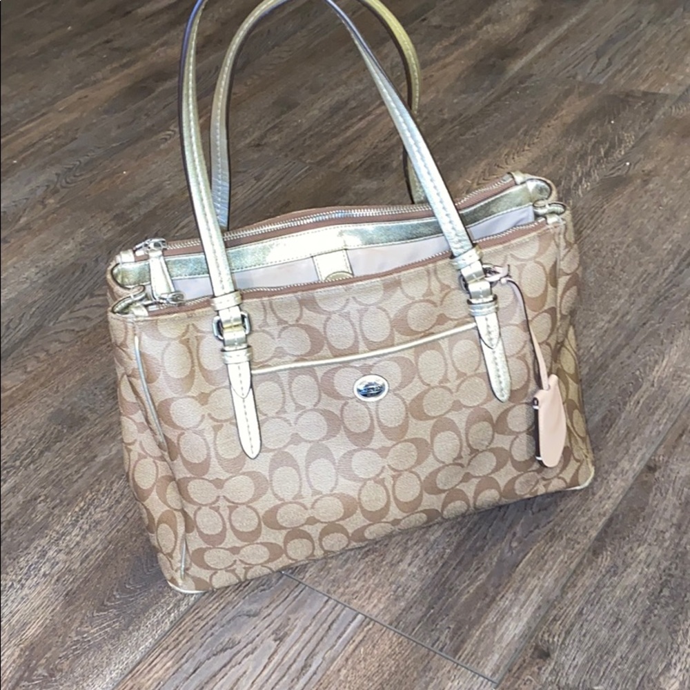 Coach shoulder bag